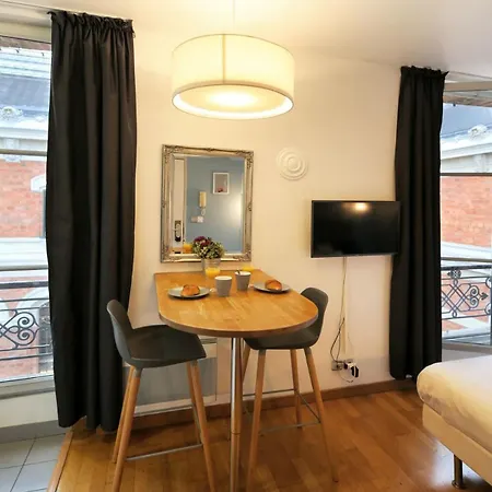 Appartamento 405 - Sejour Romantique Dans Un De 5 *